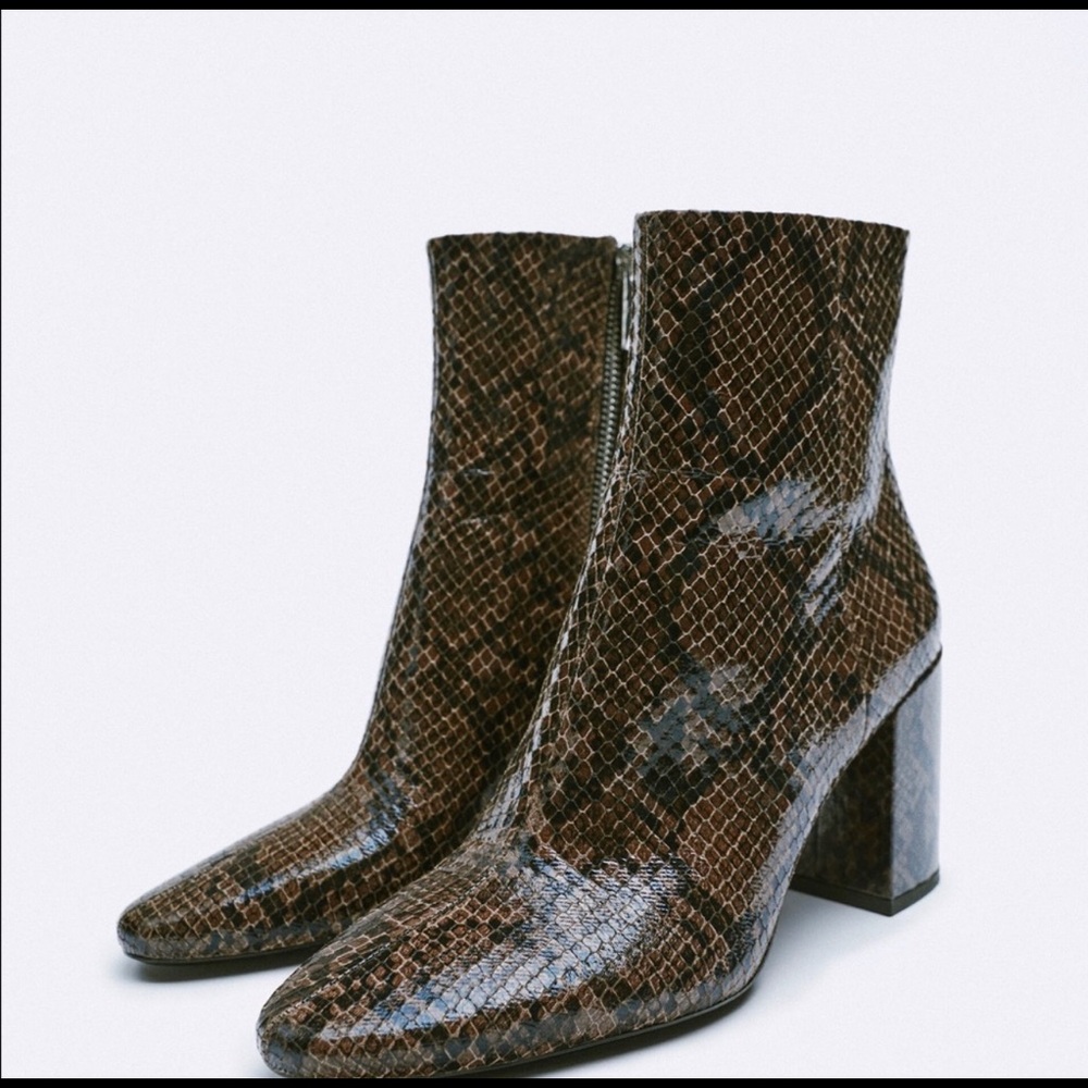 ZARA - Wide Heeled Ankle Booties TRF Snake